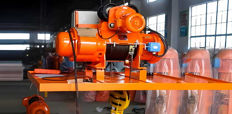 Metallurgical electric hoist